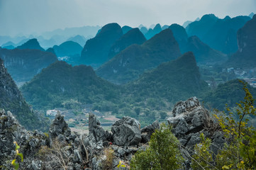 dell笔记本电脑电池显示正在充电但是电量一直不变