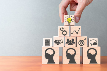 笔记本电脑在哪里调亮度？