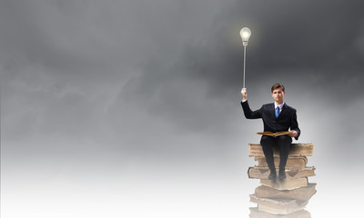 电脑放了很久后开机显示无信号？